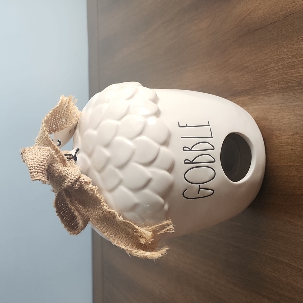 Rae Dunn Acorn "Gobble" Birdhouse‎